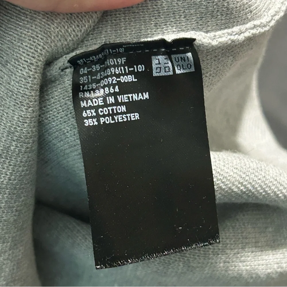 Uniqlo Men’s Cotton Blend Crewneck Sweater in Grey - S